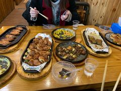 -老东镇啤酒屋海鲜加工·蒸汽海鲜·海鲜烧烤(台东店)