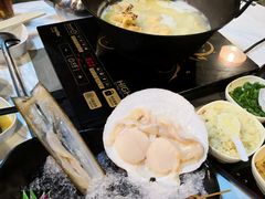 -鲜入围煮花胶鸡海鲜火锅