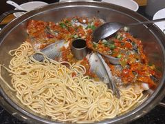 -鱼鲜饭香·招牌汽锅剁椒鱼头王
