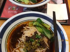 -霸蛮湖南菜·牛肉粉(荣京西街店)