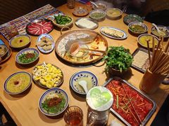 -洱火云南酸菜牛肉火锅(石景山当代商城店)