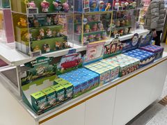 -泡泡玛特POPMART(杭州乐堤港店)