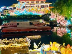 -淄博花灯齐彩城