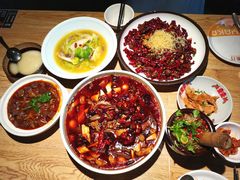 -嫩芽 ·地道重庆菜(十八梯露台夜景店)