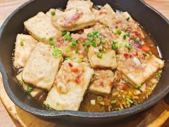 蒜香火腿包浆豆腐-云海肴云南菜·蒸汽石锅鱼(北京良乡华冠店)