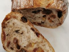 肉桂杂莓干法包-PAPER STONE BAKERY(天环店)