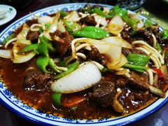-壹阁胡羊焖饼(特色小吃街店)