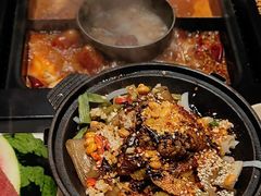 -老牌坊云南鱼豆花火锅(哈西万达店)