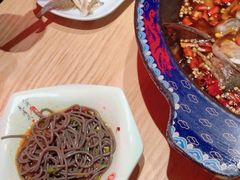 -何师傅美蛙鱼头(汉街店)