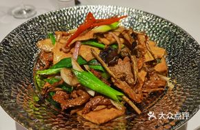 Dry Pot Beef with Tofu Sheets
