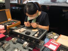 -亨得利钟表商店