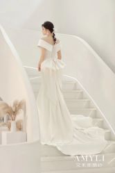 -艾米丽婚纱礼服