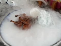 金牌烤乳鸽-夜宴江景餐厅