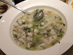 -严记小天府酸菜鱼(西四路店)