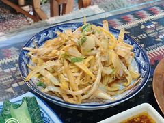 -蜗牛小馆醉乡民谣云南菜(惠新西里店)