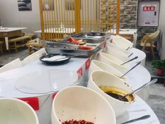 自助调料区-屋头串串(新街里店)