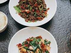 -鱼鲜饭香·招牌汽锅剁椒鱼头王