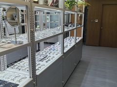 -无奔眼镜·蔡司·依视路授权店(马家堡店)