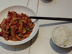 -阿瓦山寨·湘菜现炒·剁椒鱼头王(咸阳总店)
