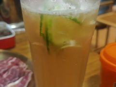 手打柠檬-黔哆哆地摊酸汤火锅(清湖店)