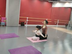 -舞霖精灵国际舞蹈教育中心(华创生活广场店)