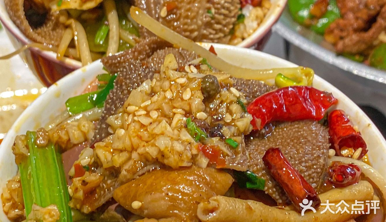 男朋友带我来的，炫了4碗儿大米饭！