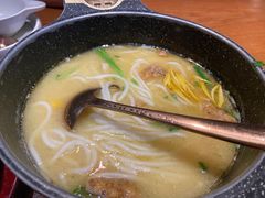 -云海肴·汽锅鸡·云南菜(天山百盛优客店)