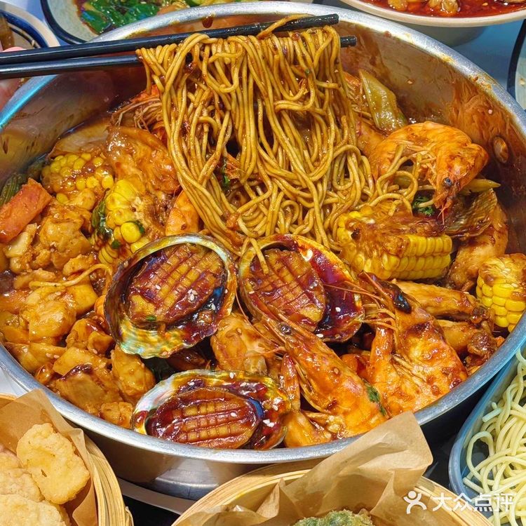 峡山这家宝藏海鲜焖锅我不允许还有人不知道!