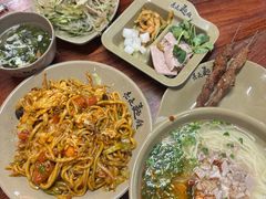 -亮亮面馆(经六路店)