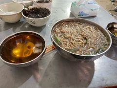 -正宗杨记普洱酸醋米线(总店)