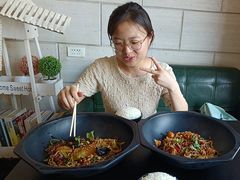-愉肴麻辣香锅(中北镇店)