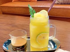 -ZING COFFEE 镜咖啡