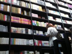 iphone_upload_pic-钟书阁(松江泰晤士小镇店)