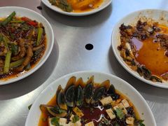 -丹水桥地锅鱼·翘嘴鲌·地方特色全鱼宴(丹江口大坝店)