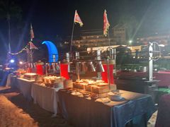 -亚龙湾希尔顿自助餐厅·海鲜·烧烤·沙滩BBQ·现场乐队