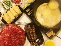 -鲜入围煮花胶鸡海鲜火锅