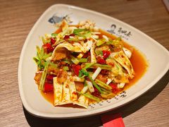 -肖四女乐山跷脚牛肉(滨江天街店)