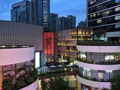 -瑞虹新天地月亮湾