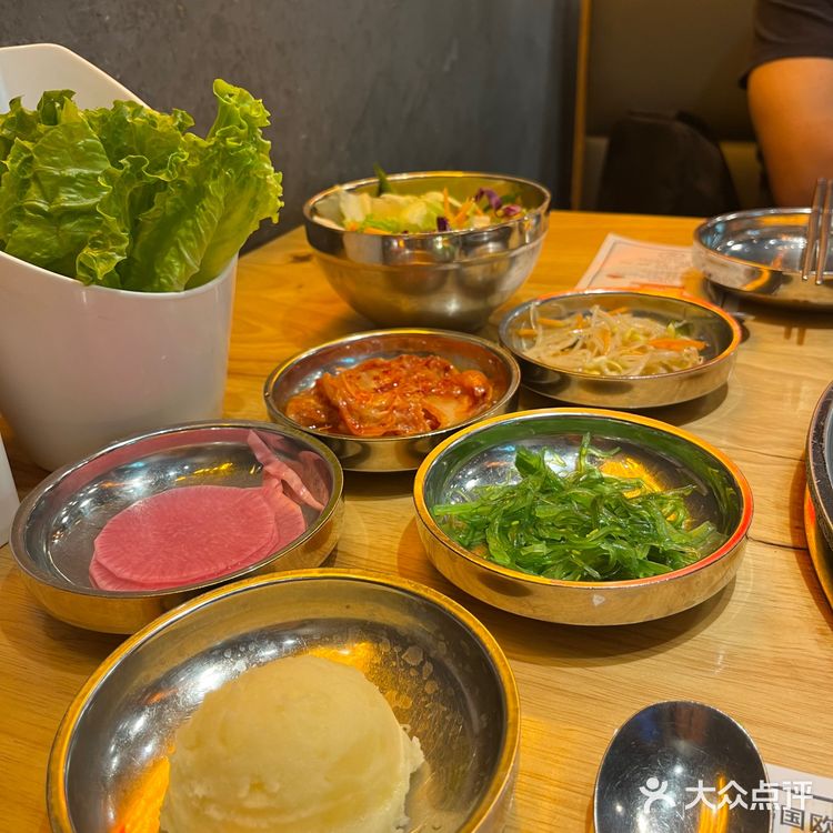 在肇庆吃的韩国烤肉哟😋