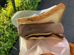 -詹爷爷乌节路街头冰淇淋