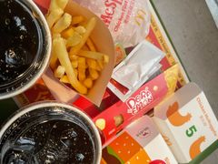 -麦当劳(展览馆店)