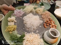 -得意咚瓜·顺德鱼生·冬瓜火锅(深圳首店)