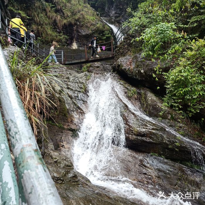 布袋山风景区图片