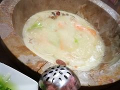 -抚仙湖野生菌石锅鱼(腾冲总店)