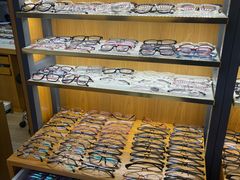 -优医视平价眼镜蔡司依视路折扣工厂店(德胜门店)