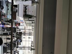 -上海星瀚奔驰4S店(红柳路店)