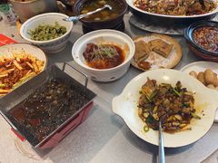 -有红鸡毛店·川菜(建设路店)