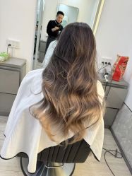 -LILI·HAIR SALON理理造型