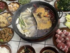 -重庆故事姊妹老火锅(财经学院店)