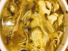 -渝是乎酸菜鱼·川渝小炒(新世界百货望京店)